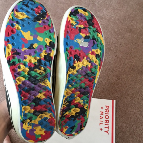 Vans Shoes - RARE!! Vans Black Rainbow Low Tops Size 7